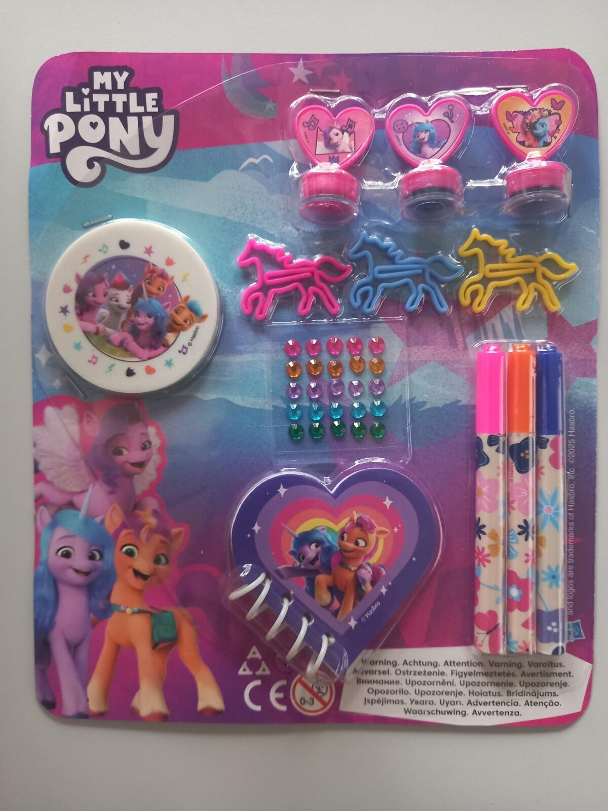 My Little Pony 2026/1 - kaasas komplekt loomingulisteks tegevusteks (templid, vildikad, kleepsud jms)